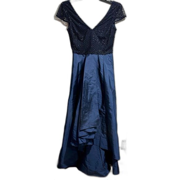 Adrianna Papell Formal Gown. Size: 6. NWT - Picture 1 of 5
